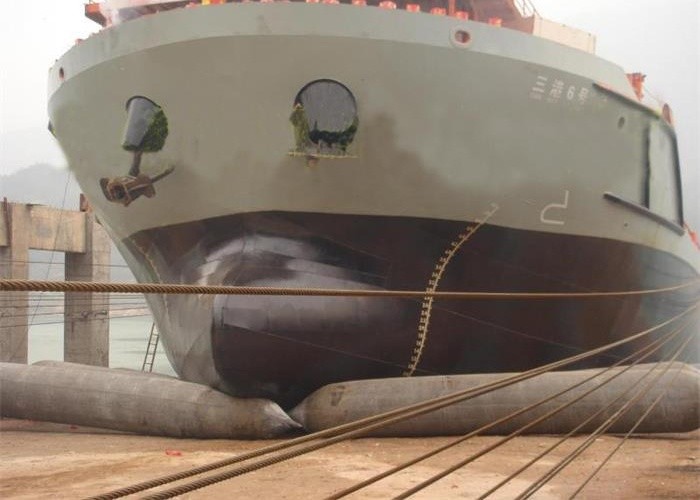 Diameter 0.3m To 2.2m Marine Rubber Airbags Customized For Vessel